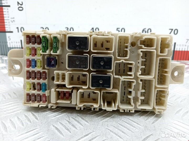 Блок предохранителей для Mitsubishi L200 4