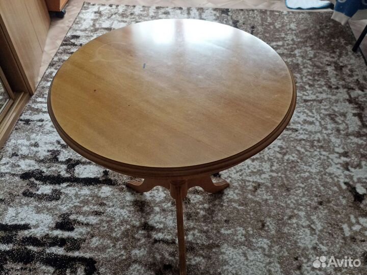 Журнальный столик круглый бу
