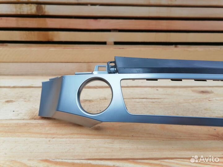 Hyundai Equus 2 Накладка торпедо правая под дерево