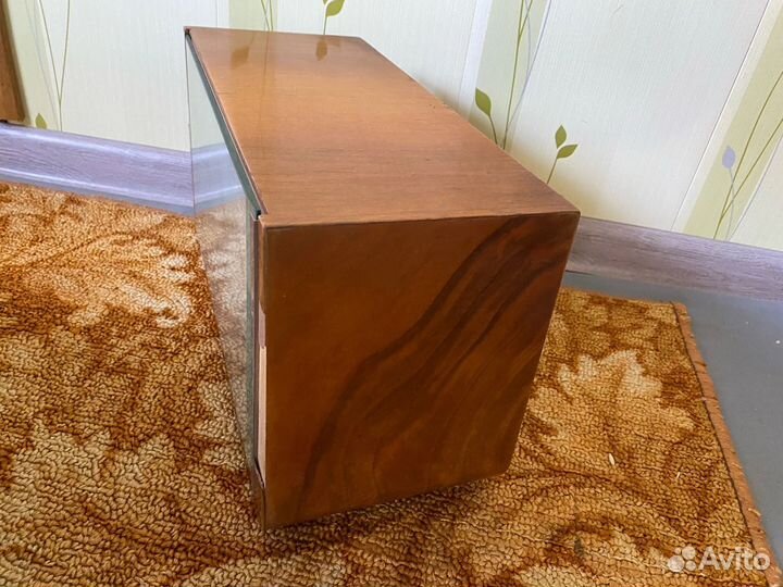 Настольные часы Янтарь