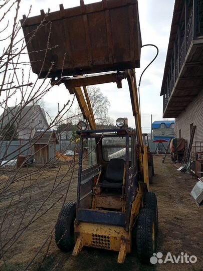 Мини-погрузчик Уралвагонзавод ПУМ-500, 2011