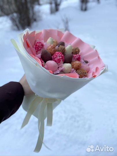 Клубника в шоколаде букеты и коробочки