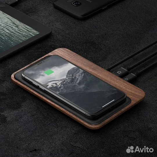 Станция беспроводной зарядки Nomad кожа/дерево