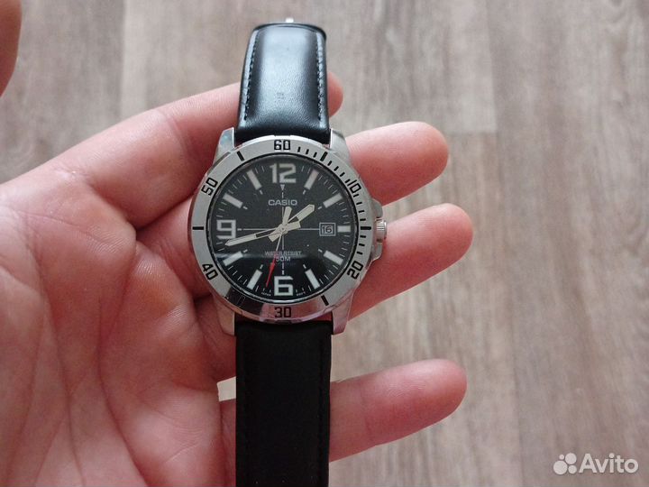 Часы Casio MTP-VD01D-1E