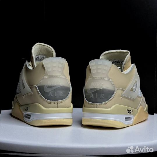 Кроссовки Nike Air Jordan 4 beige