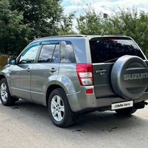 Suzuki Grand Vitara 2.0 AT, 2005, 267 000 км, с пробегом, цена 830 000 руб.