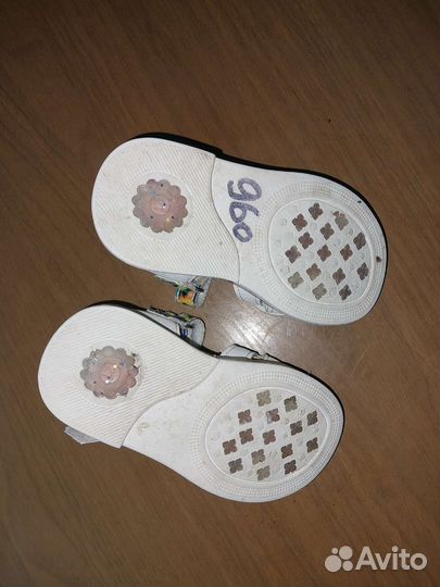 Сандалии для девочки
