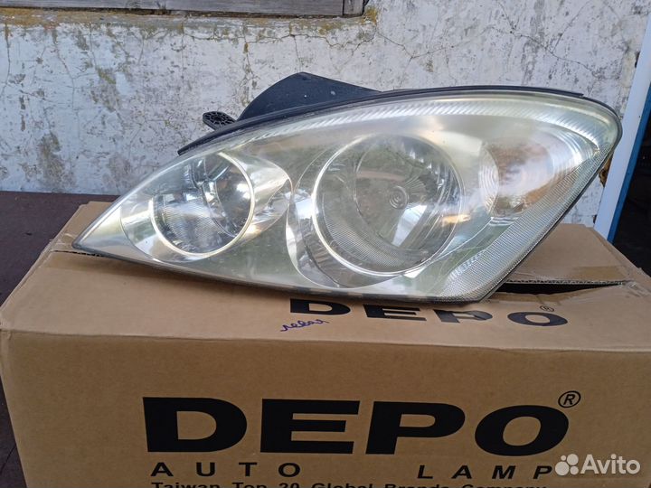 Фара передняя левая на kia ceed