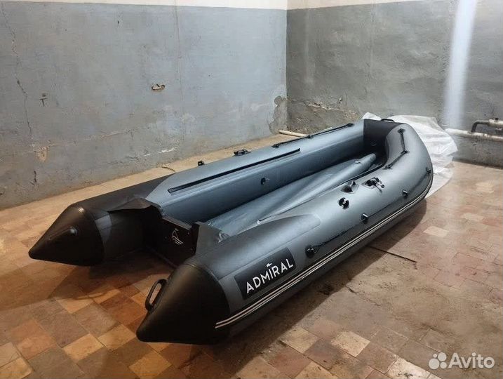 Лодка с мотором 9.9