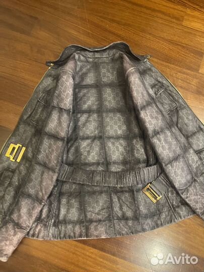 Куртка Gucci женская пурпурная, фиолетовая