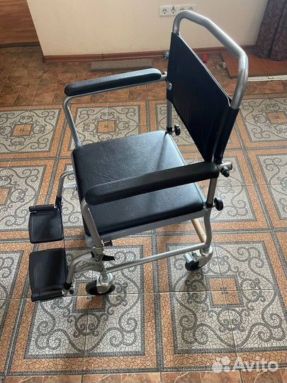 Инвалидная коляска с туалетом