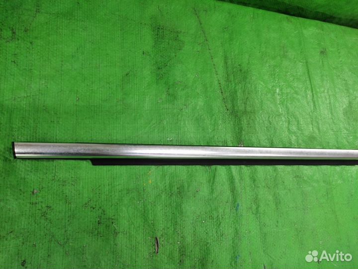 Молдинг стекла з/п двери хром VW Tiguan 07-16