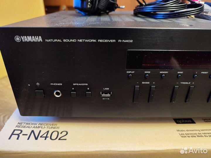 Ресивер Yamaha R-N402