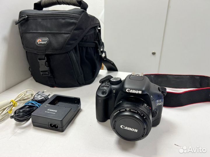 Зеркальный Фотоаппарат Canon EOS 550D