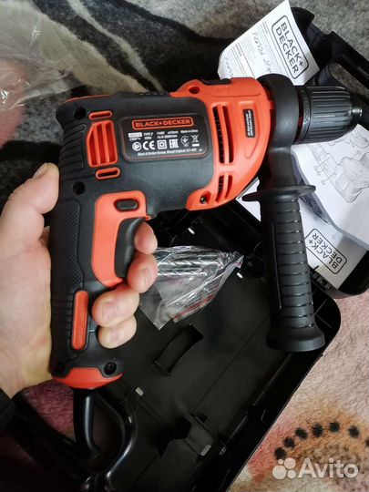 Дрель ударная black AND decker