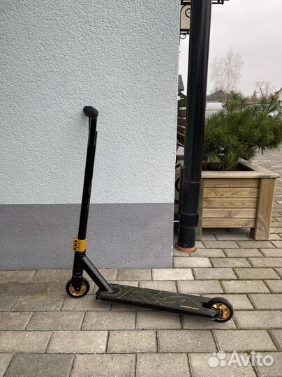 Трюковый самокат GLD