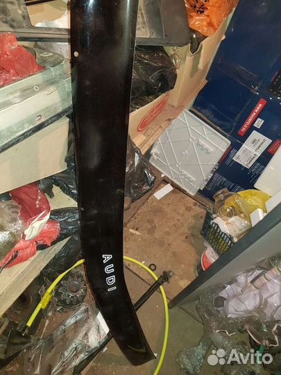 Ауди 100 c3 мухобойка на капот