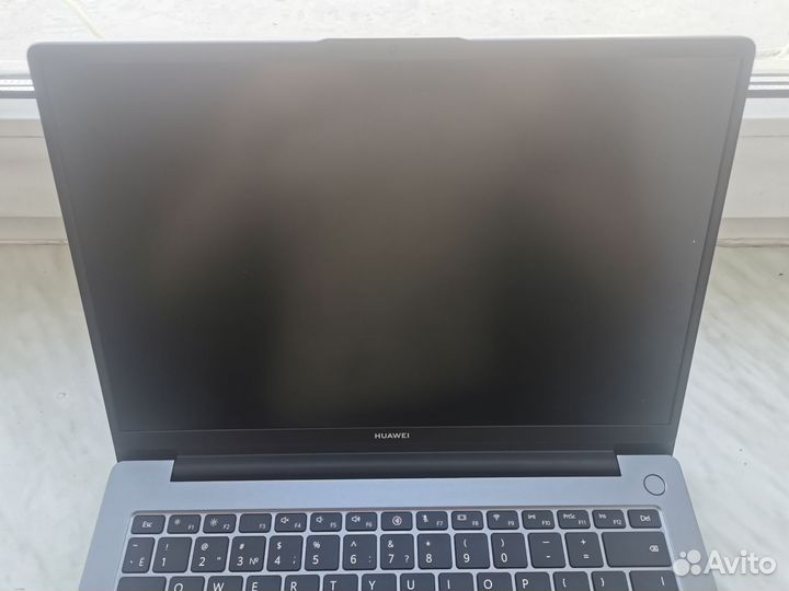 Huawei matebook d14