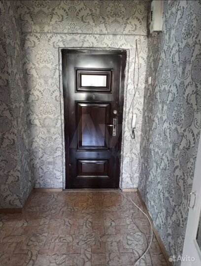 2-к. квартира, 77 м², 2/5 эт.