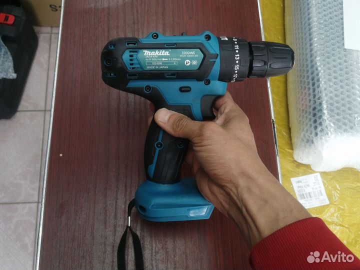 Шуруповерт makita