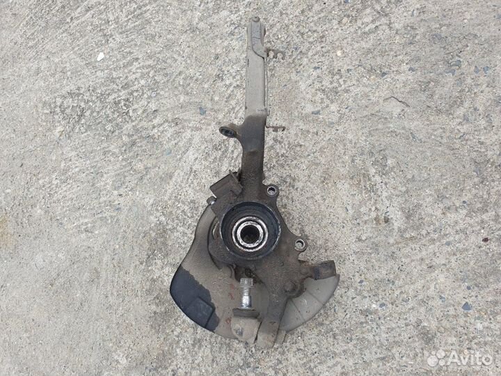 Кулак передний правый для Mercedes W220