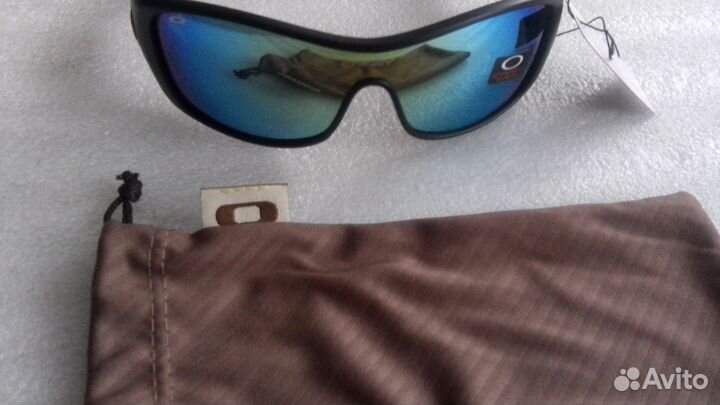 Продам солнцезащитные очки Okley