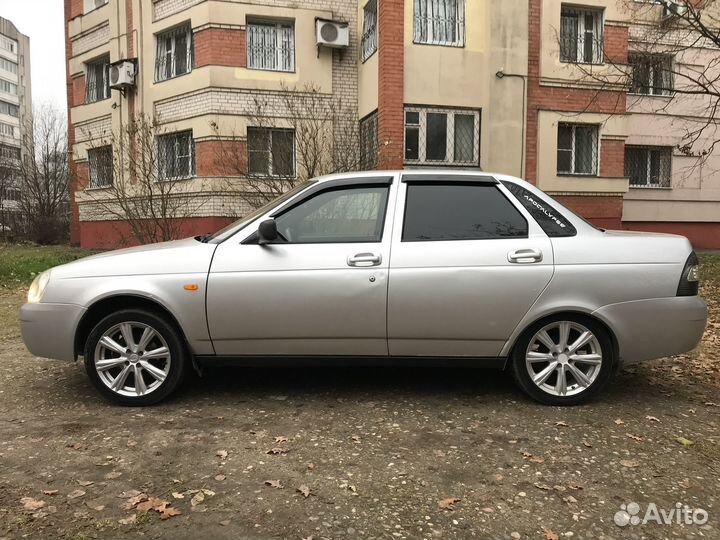 LADA Priora 1.6 МТ, 2011, 2 000 км