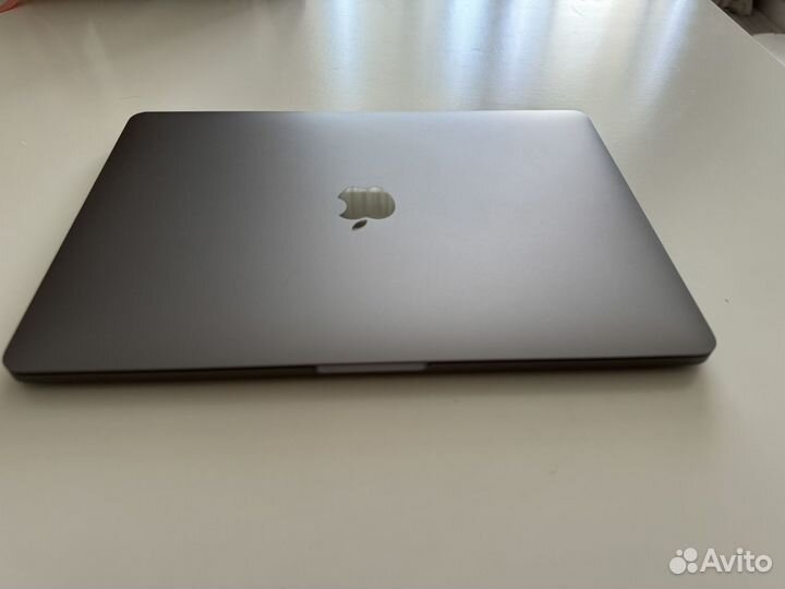 Macbook pro 13 m1