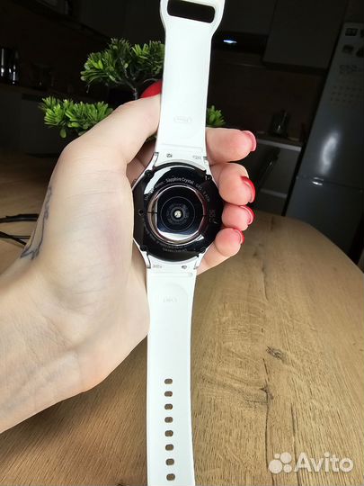 Samsung watch часы