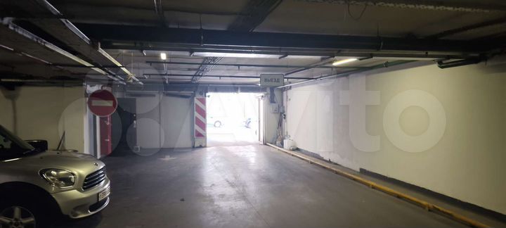 Машиноместо, 13 м²