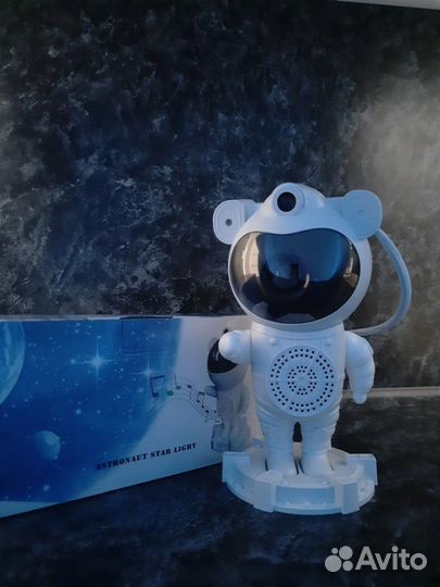 Светильник ночник звездного неба Космонавт