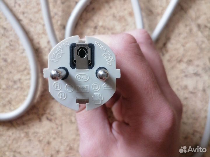 Кабель для компьютера