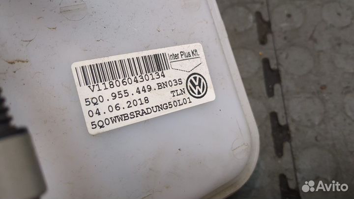 Бачок омывателя Skoda Karoq 2017, 2018