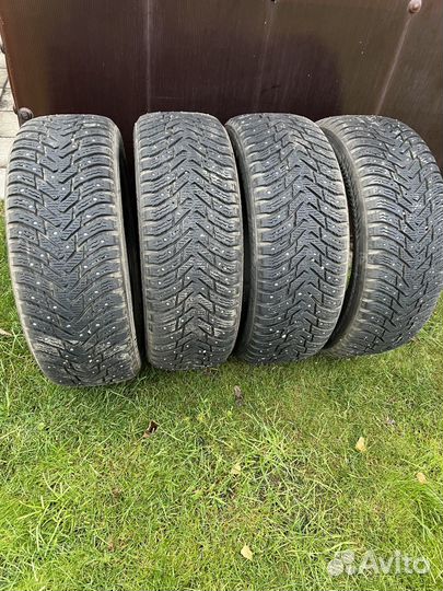 Nokian Tyres Hakkapeliitta 8 SUV 235/60 R18 107T