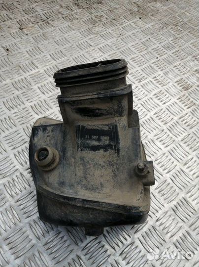 Резонатор воздушного фильтра Opel Astra J