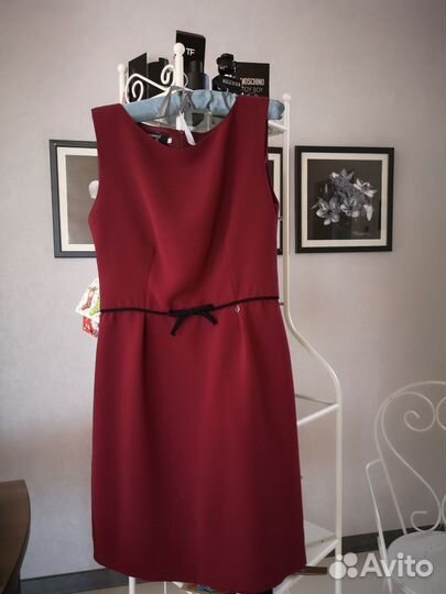 Платье L цвета бургунди