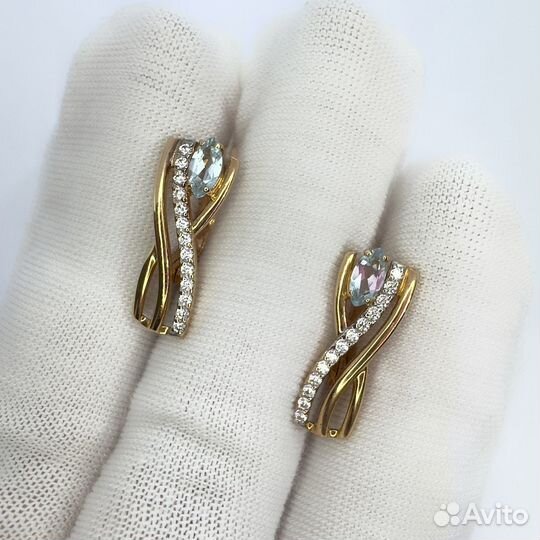 Золотые серьги с камнем