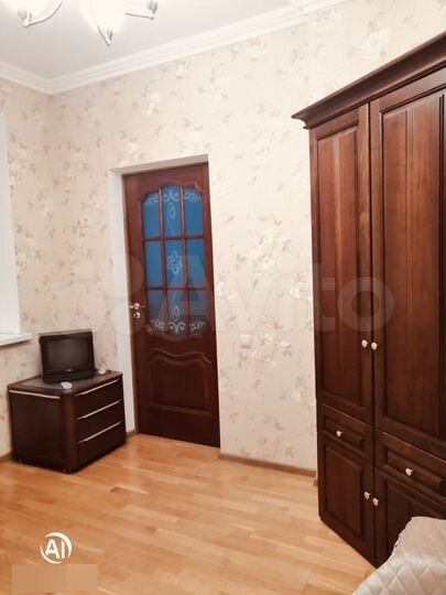 3-к. квартира, 80 м², 4/10 эт.