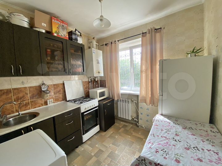2-к. квартира, 42 м², 1/4 эт.