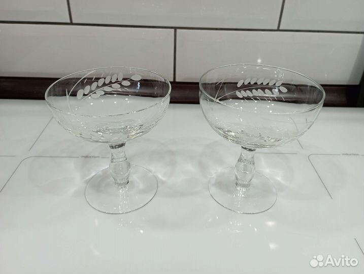 Вазочка на ножке