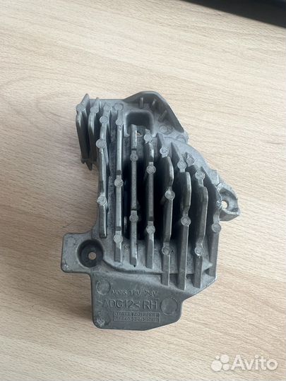 Блок управления фарой LED KIA K5 2020