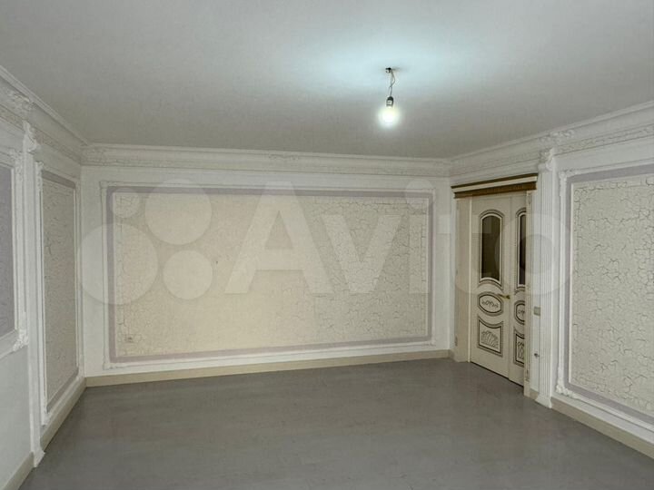 2-к. квартира, 70 м², 1/5 эт.