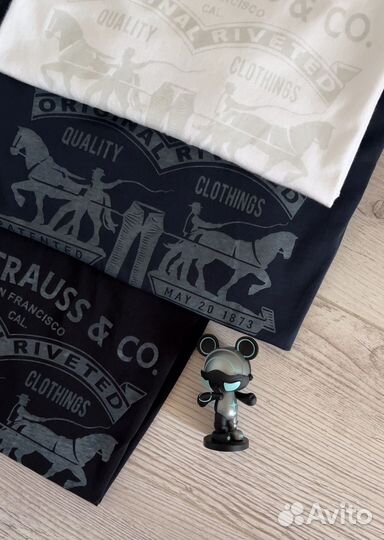 Футболка Levis-Levi Strauss 3 цвета