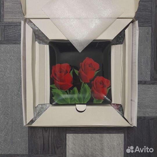 Набор тарелок стеклянных: 1 большая и 6 маленьких