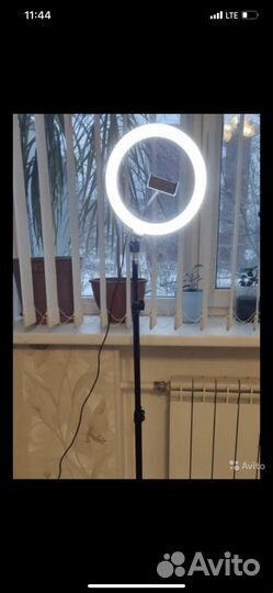 Кольцевая лампа со штативом