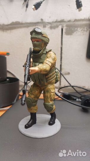 Модель современного российского солдата. 16см