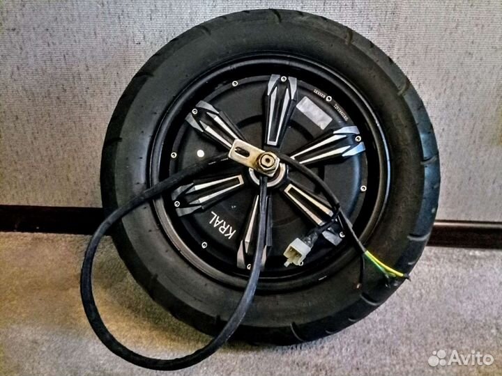 Мотор колесо для электромопеда