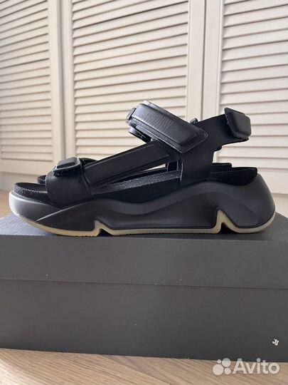 Боссоножки Ecco Chunky Sandal