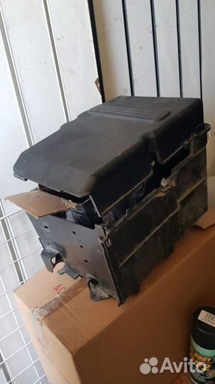 Корпус аккумулятора mazda biante