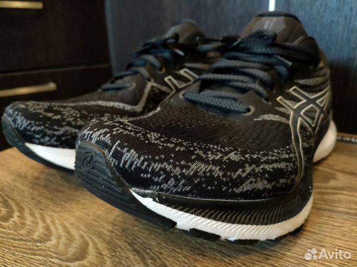 Кроссовки asics japan размер 42.5